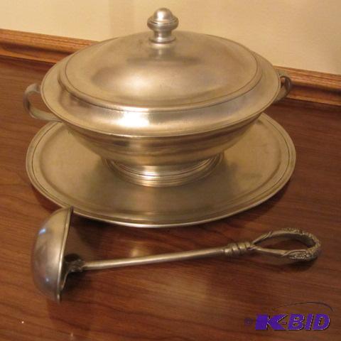 lot 32 image: Pewter Soup Tureen