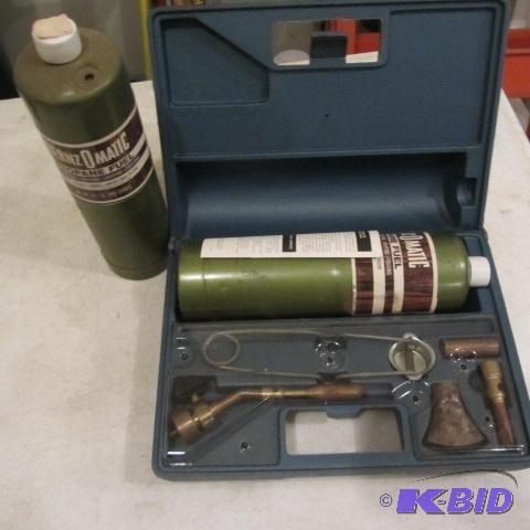 lot 334 image: Benzomatic Torch