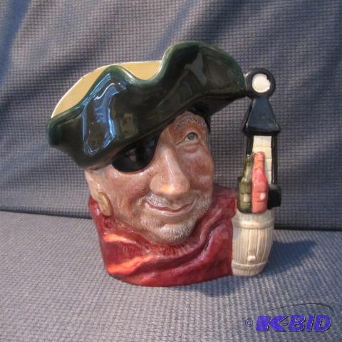 lot 375 image: Royal Doulton Toby Mug
