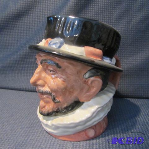 lot 377 image: Royal Doulton Toby Mug