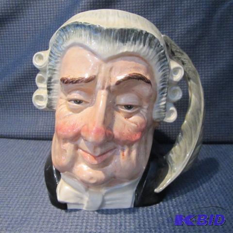 lot 378 image: Royal Doulton Toby Mug