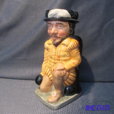 lot 385 image: Royal Doulton Toby Jug