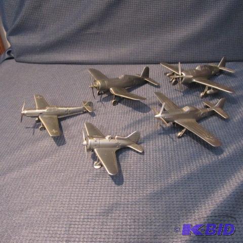 lot 398 image: Pewter Fighter Planes