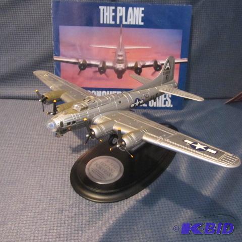 lot 399 image: B-17G Flying Fortress, Pewter