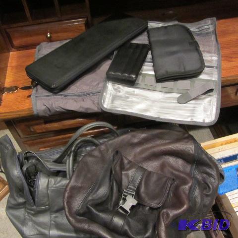 lot 432 image: Travel Bags