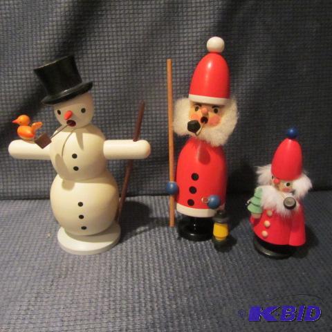 lot 456 image: Three Incense Smokers, Santa