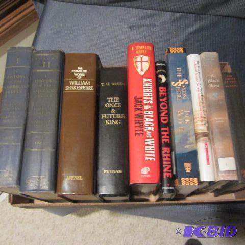 lot 460 image: Collector Books