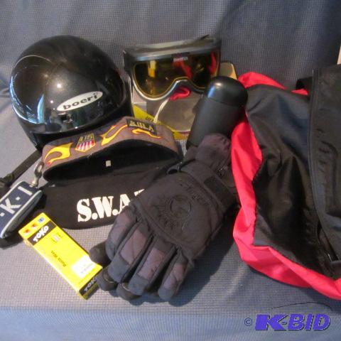 lot 482 image: Ski Helmet, Goggles, Gloves
