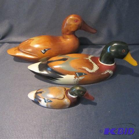 lot 484 image: Wooden Duck Decoys