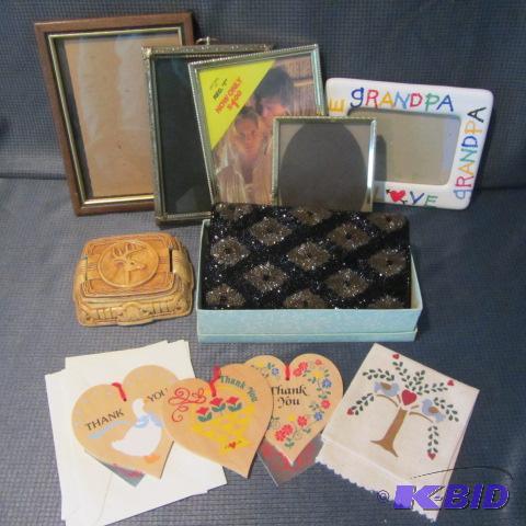 lot 490 image: Fuji Beaded Purse, Dresser Box