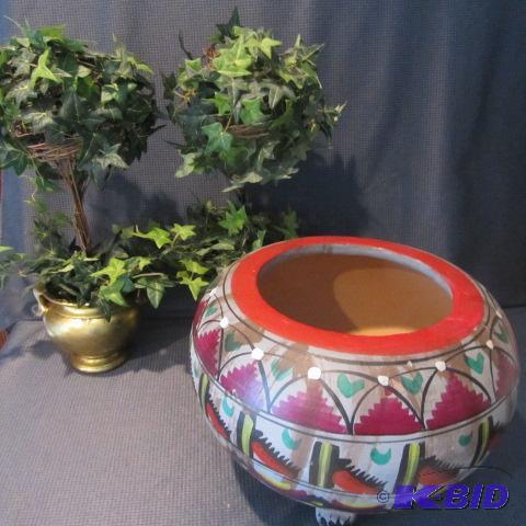 lot 493 image: Planter, Ivy Topiaries
