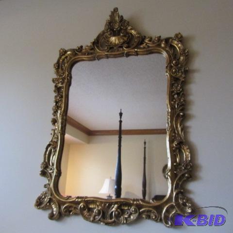 lot 5 image: Fancy Wall Mirror
