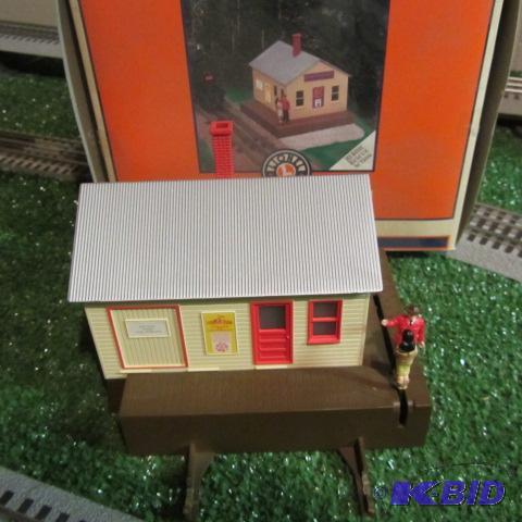 lot 518 image: Lionel Animated Maiden Rescue