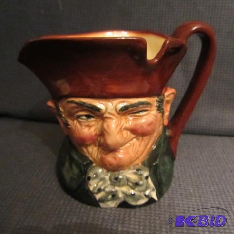 lot 52 image: Royal Doulton Toby Mug