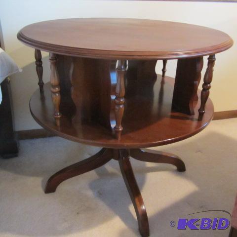 lot 6 image: Round Gaming Table