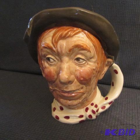 lot 62 image: Royal Doulton Toby Mug