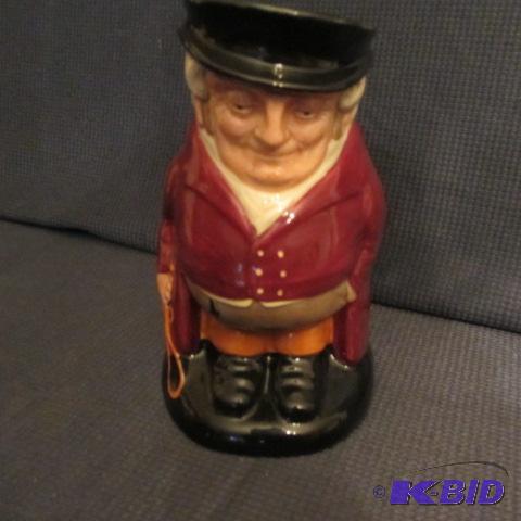 lot 70 image: Royal Doulton Toby Mug