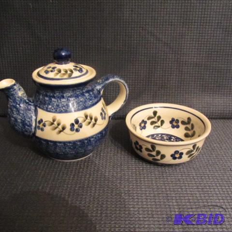 lot 87 image: Seide Teapot & Dish
