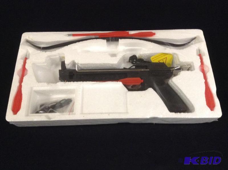 lot 3 image: Mini Cross Bow