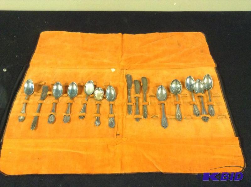 lot 35 image: Silverplate Flatware & Cloth Case