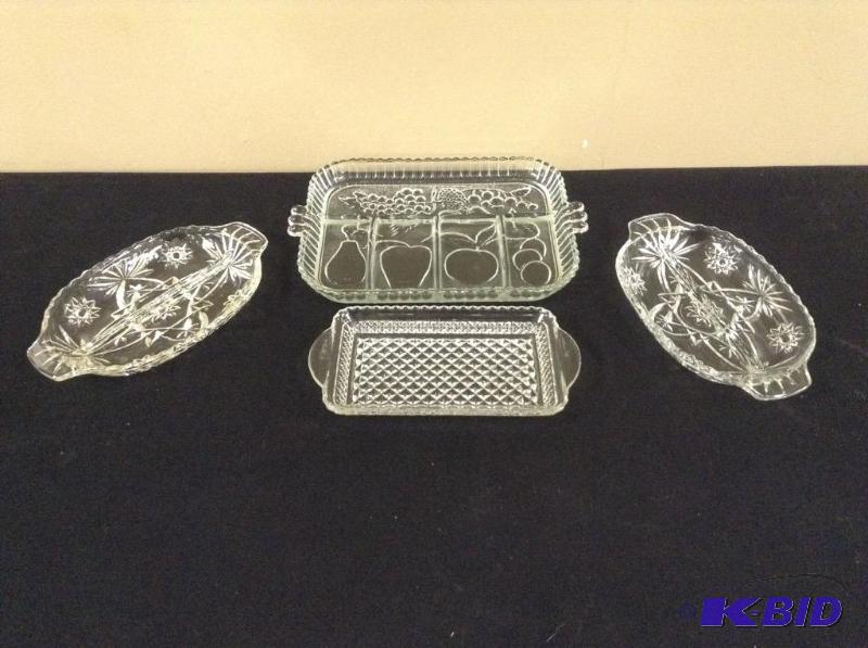 lot 40 image: Glass Serving Dishes