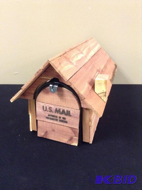 lot 8 image: Cedar Chalet Mailbox