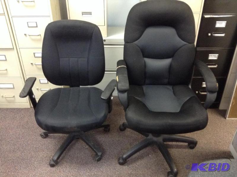 lot 119 image: High Back Task Chair and Executive Chair