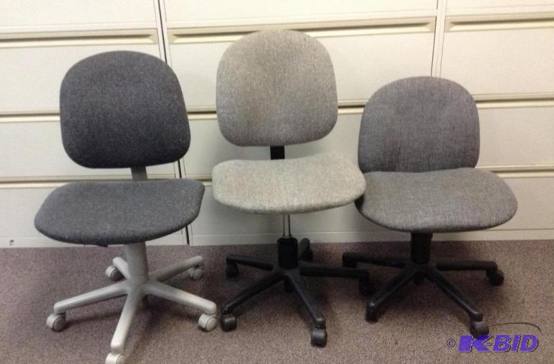 lot 125 image: Three Five Star Base Task Chairs