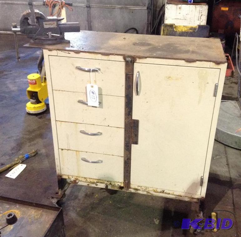lot 13 image: Metal Shop Cabinet & Duracraft Vise