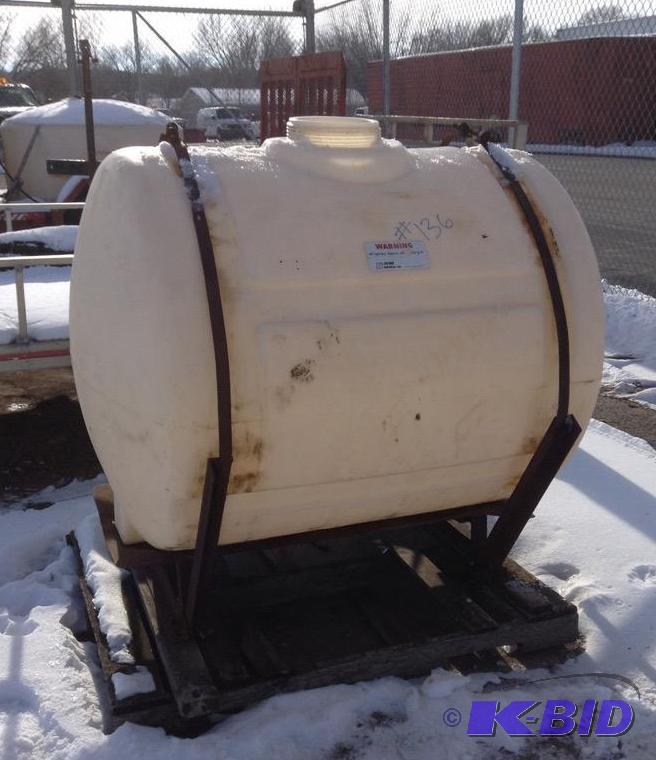 lot 136 image: Snyder Industries 200 Gal. Capacity WaterLiquid Tank