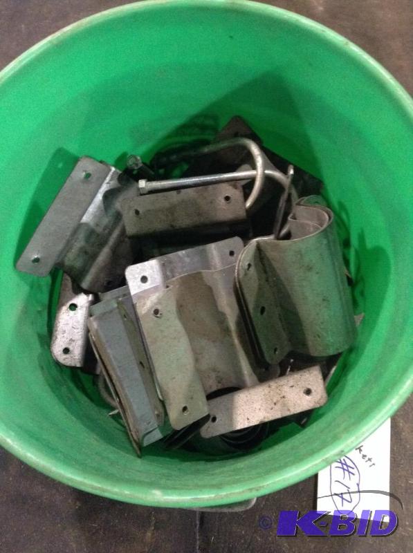 lot 17 image: Bucket Metal Fence Brackets