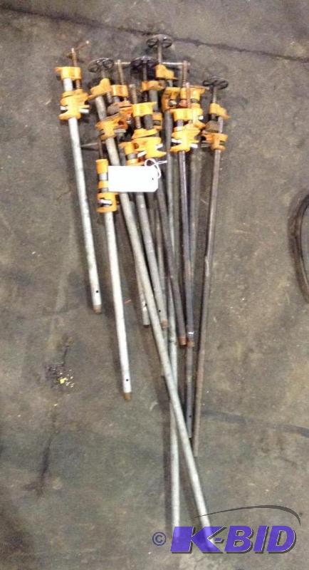 lot 18 image: Large Lot Bar Clamps
