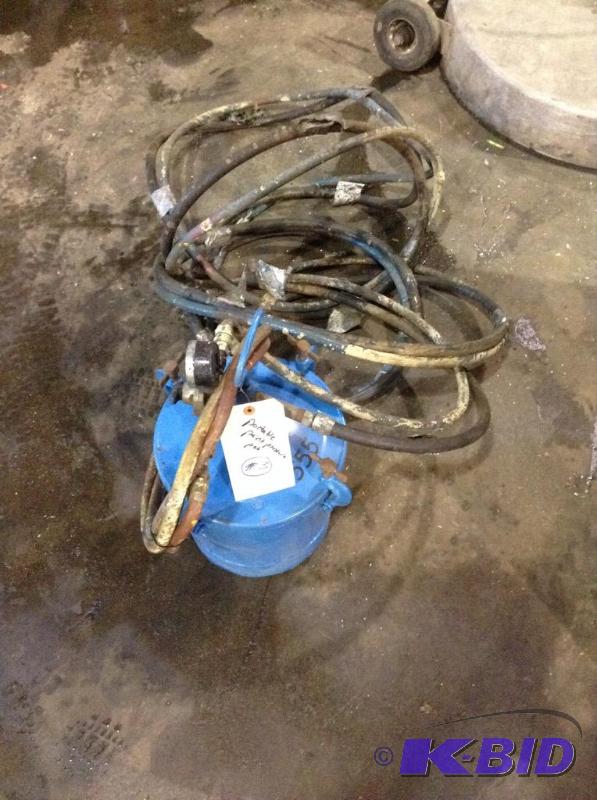 lot 3 image: Portable Paint Pressure Pot
