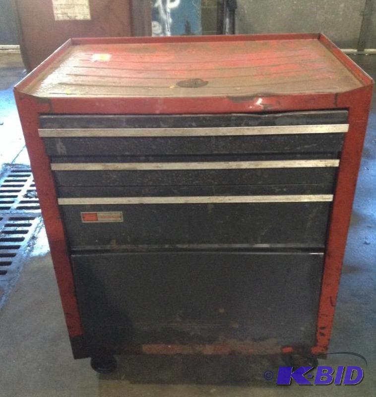 lot 8 image: Craftsman Tool Chest