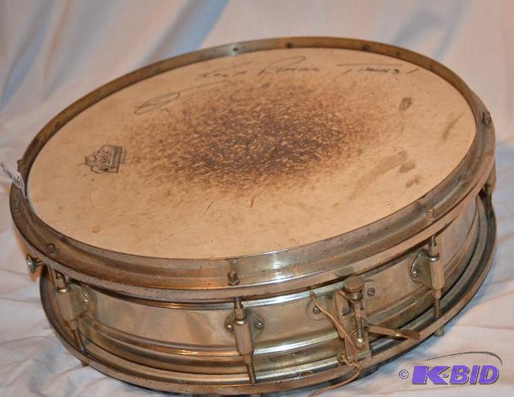 lot 124 image: Leedy snare drum 15x5" with autograph...