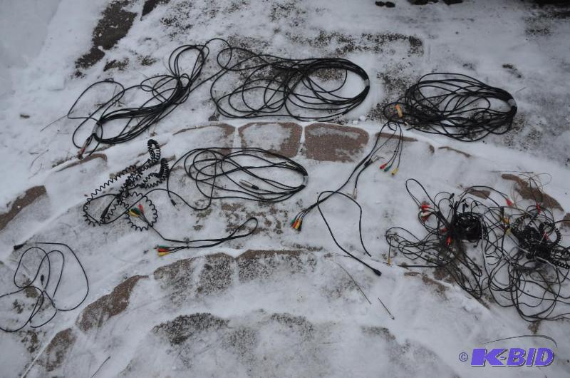 lot 148 image: Audio, microphone & guitar cords...