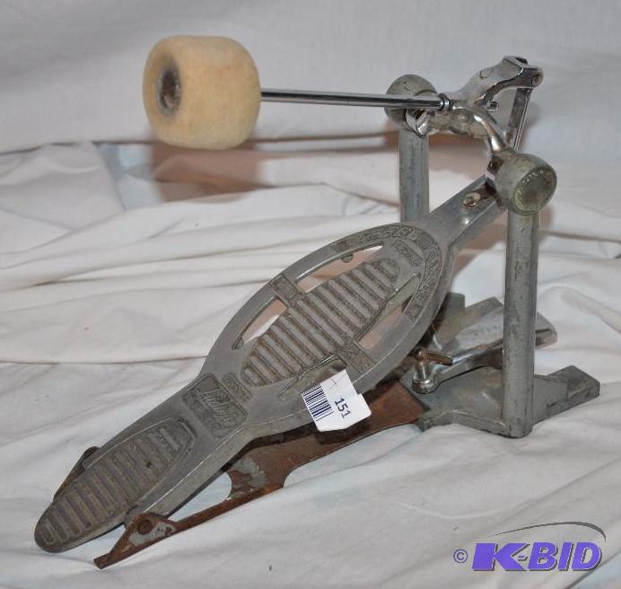 lot 151 image: Ludwig Speed King Twin spring drum pedal...