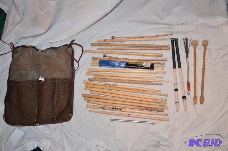 lot 172 image: Approx 28 drum sticks 2 are autographed - Rob...
