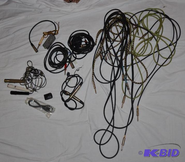 lot 183 image: Microphone & electric guitar cables, 3 mi...