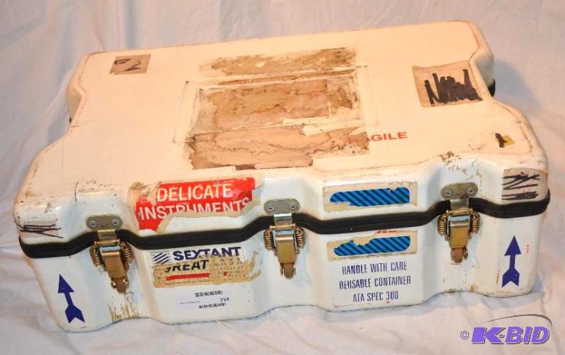 lot 214 image: musical equipment case 23x15x7"...