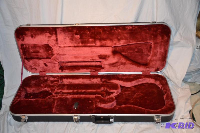lot 218 image: guitar case 42x15x5"...