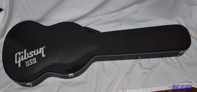 lot 2A image: Gibson guitar case 43" long   The gu...