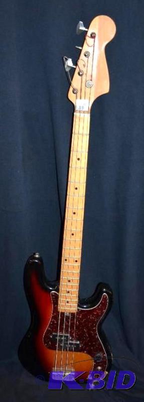 lot 32 image: Vintage 4 string Bass electric guitar -needs ...