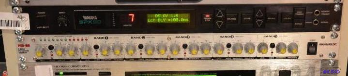 lot 42 image: Yamaha SPX90 rack mountable digital effects p...