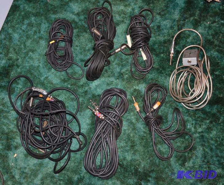 lot 81 image: Electric guitar cables, Whirlwind, Rick Sound...