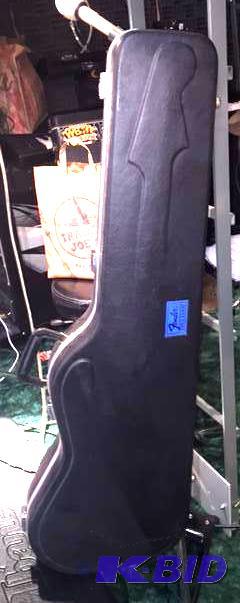 lot 9A image: Fender Case for lot# 9 the Fender Delux Jazz ...