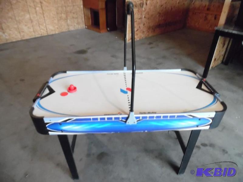 Air Hockey Table