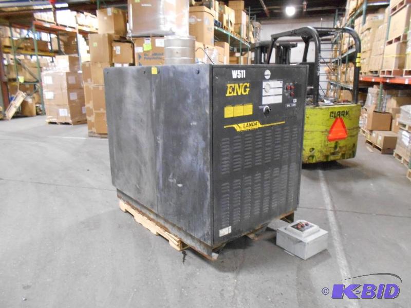 lot 10 image: Landa ENG 6 3000 Natural Gas Pressure Washer. NO RESERVE