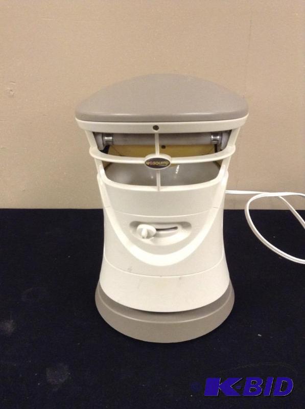 lot 112 image: Stinger Nosquito Bug Zapper