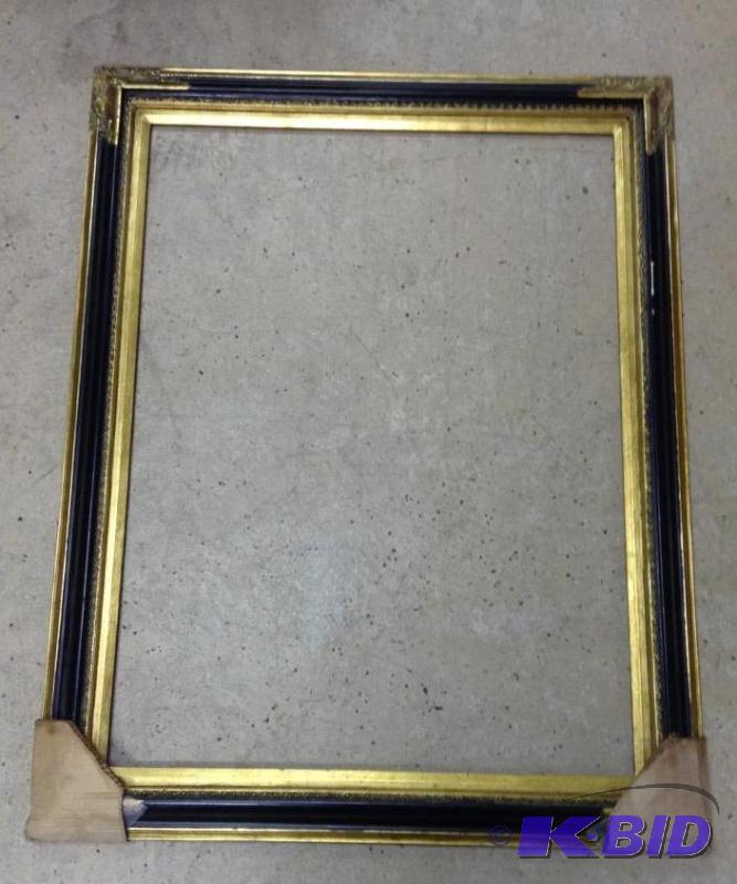 lot 136 image: Large Ornate Frame